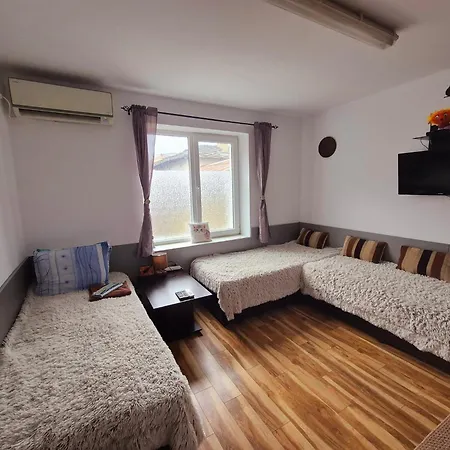 Appartamento Shesti Uchastak